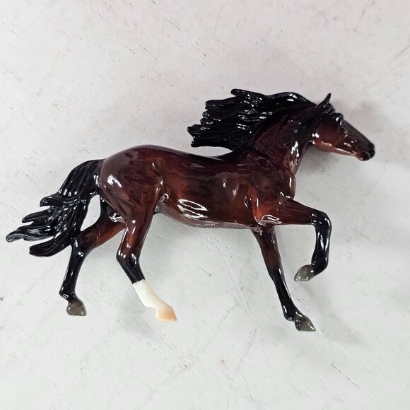 2025 Breyerfest Stablemate Cava Mirado Cantering Andalusian Glossy Dapple Bay - Picture 9 of 9